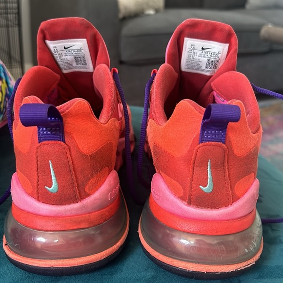 Nike Air Max 270 React - Picture 9 of 11